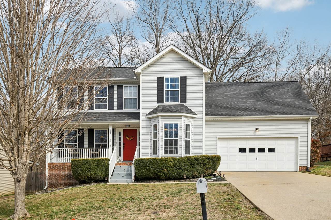 952 Roedeer Dr - Photo 1