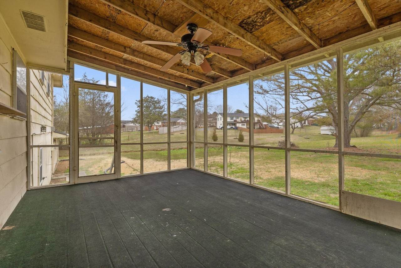 https://bt-photos.global.ssl.fastly.net/nashville/1280_boomver_1_RTC3136023-1.jpg