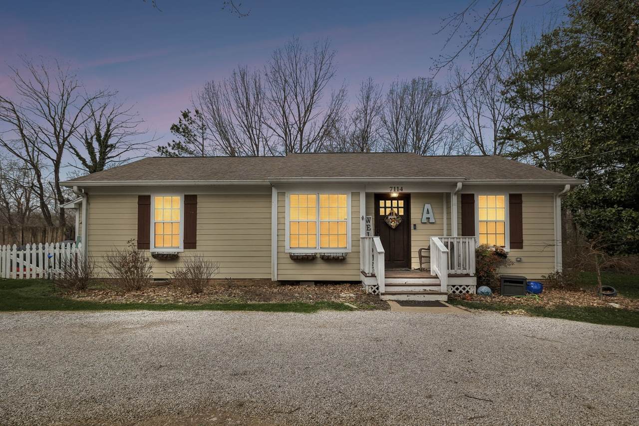 7114 White Oak Dr - Photo 1