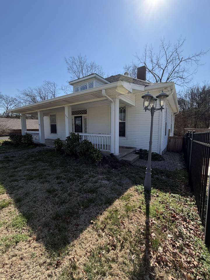 https://bt-photos.global.ssl.fastly.net/nashville/1280_boomver_1_RTC3137139-1.jpg
