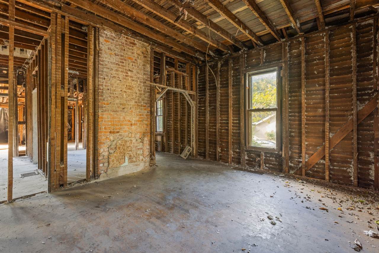 https://bt-photos.global.ssl.fastly.net/nashville/1280_boomver_1_RTC3137655-1.jpg