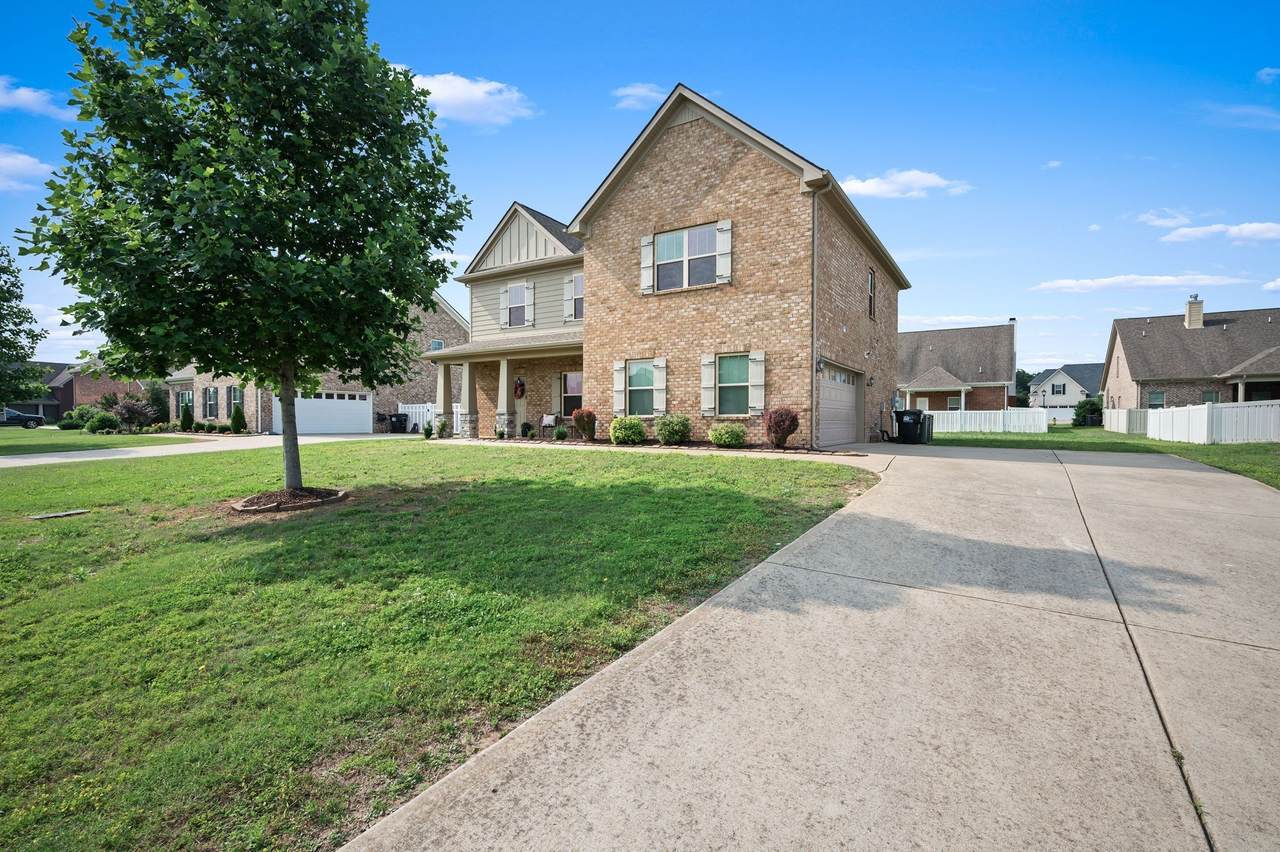 1113 Dunkirk Ln - Photo 1