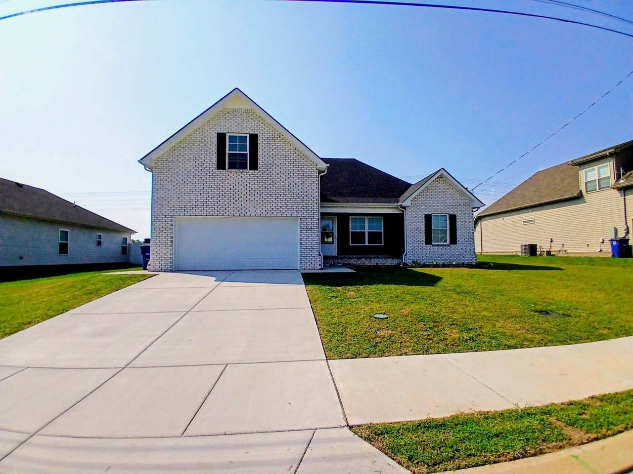 213 Meadowbrook Dr - Photo 1