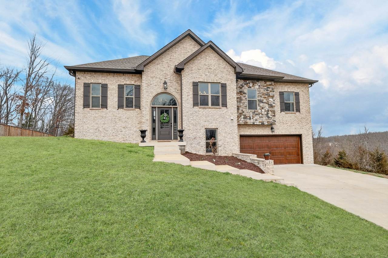 105 Brook Hollow Ct - Photo 1