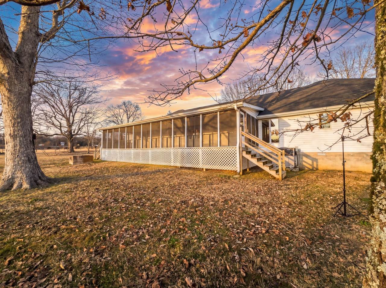 https://bt-photos.global.ssl.fastly.net/nashville/1280_boomver_1_RTC3138125-1.jpg