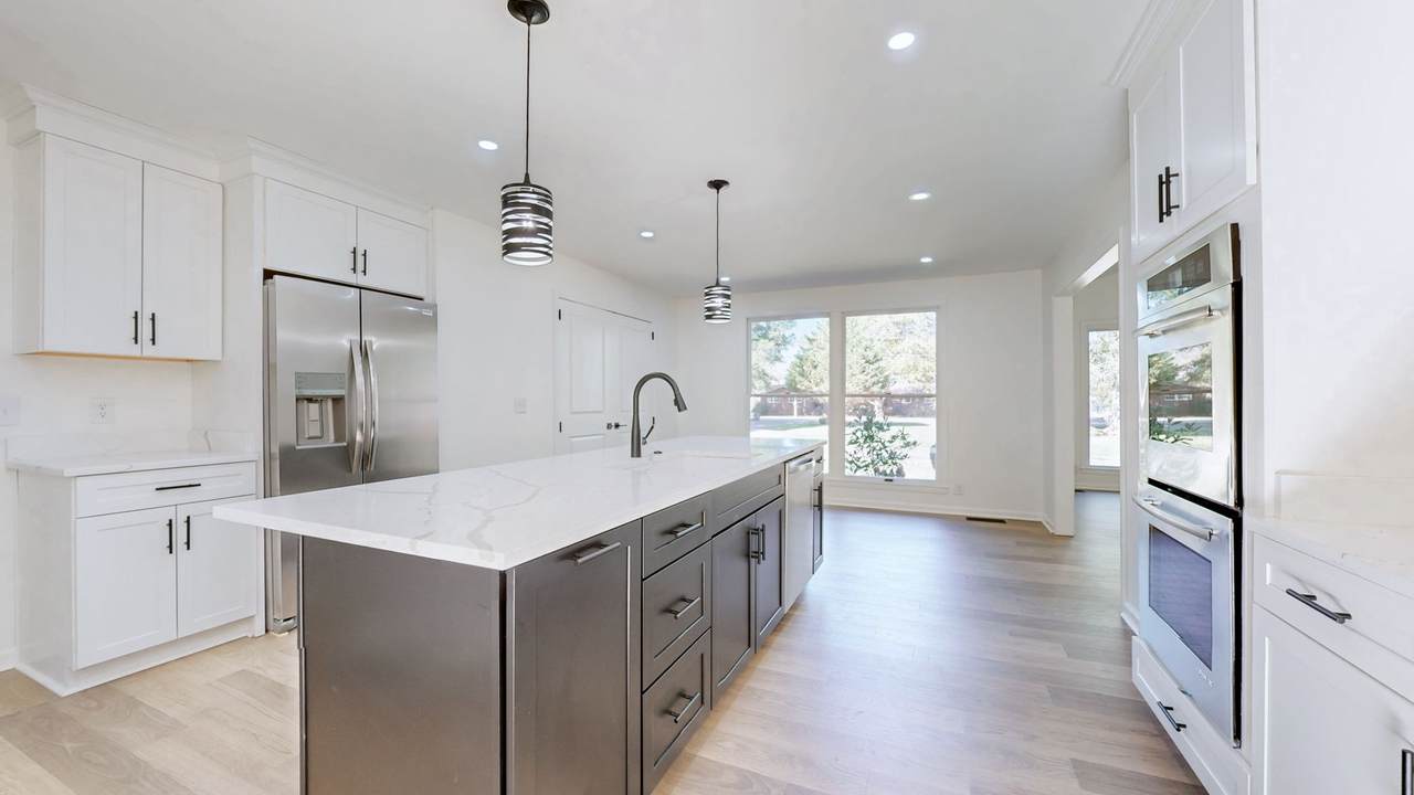 205 Bluegrass Dr - Photo 1
