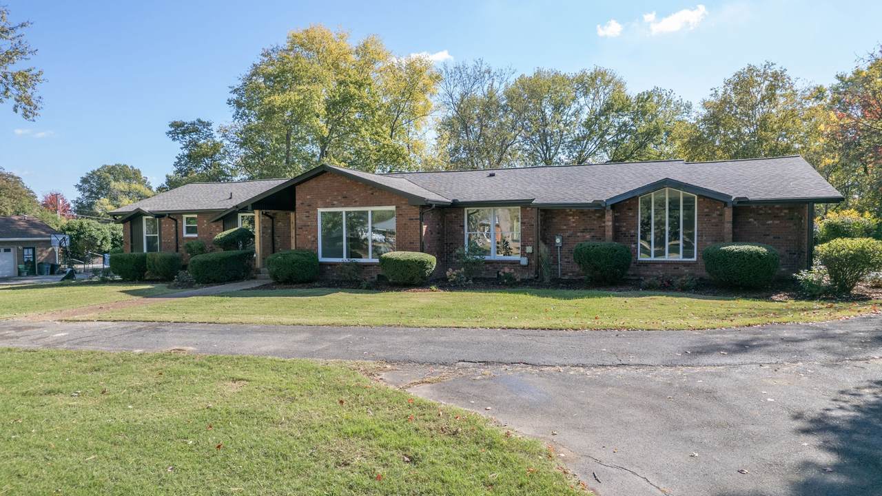 https://bt-photos.global.ssl.fastly.net/nashville/1280_boomver_1_RTC3138250-1.jpg