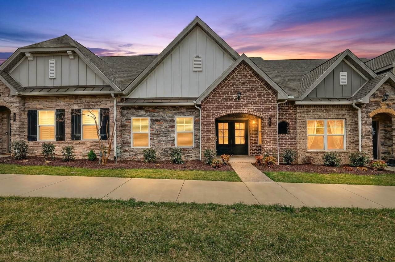 215 Trevor Dr - Photo 1