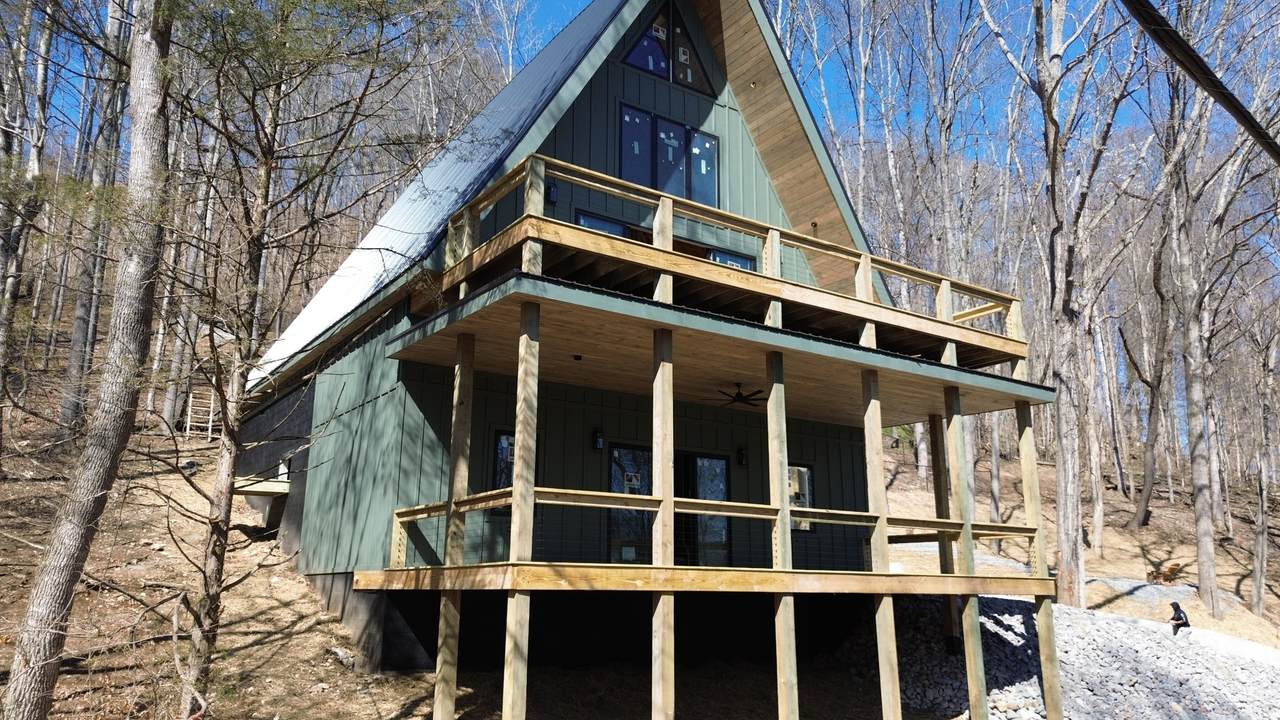 1196 Lakeside Dr - Photo 1