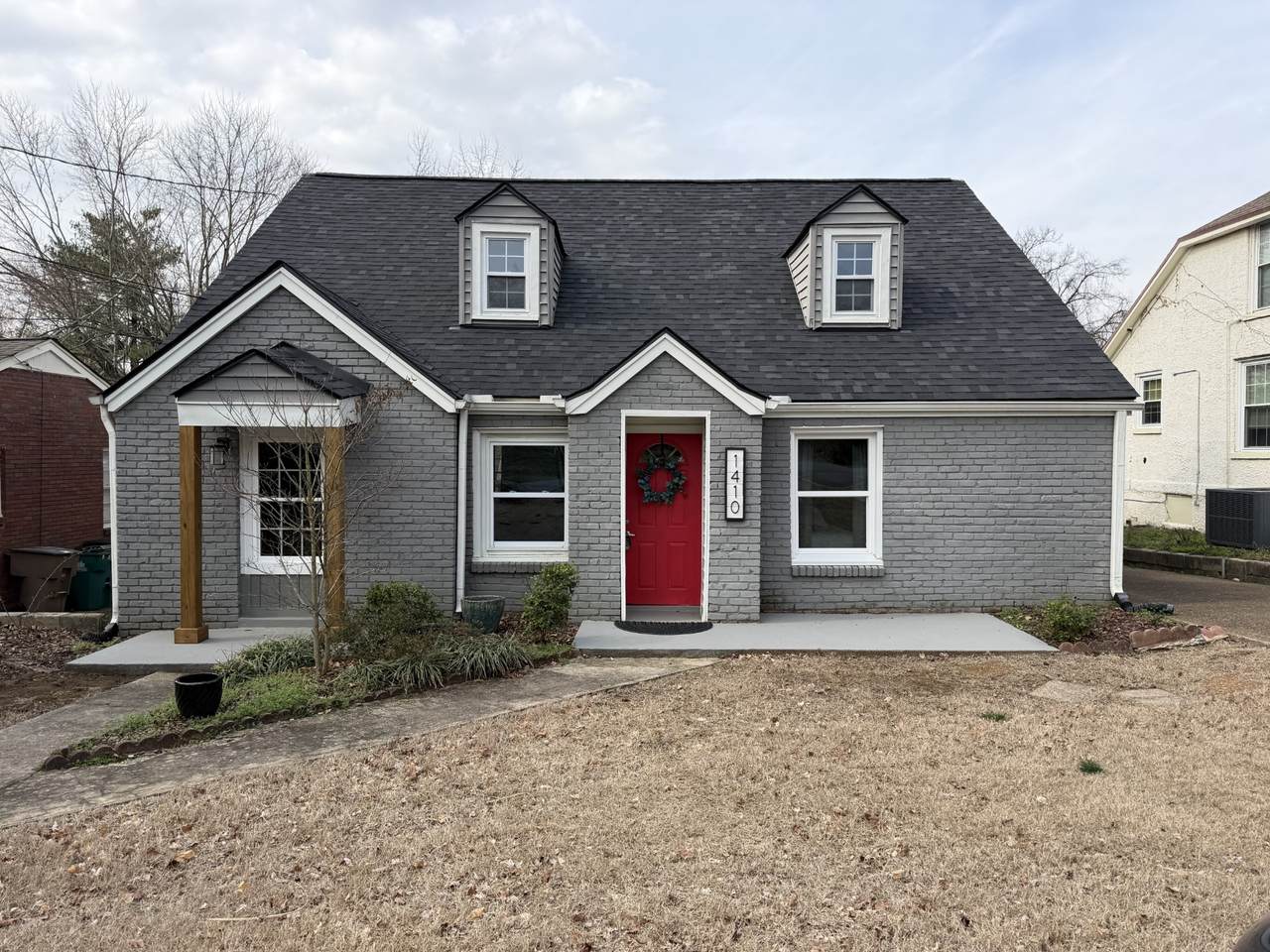 1410 Janie Ave - Photo 1