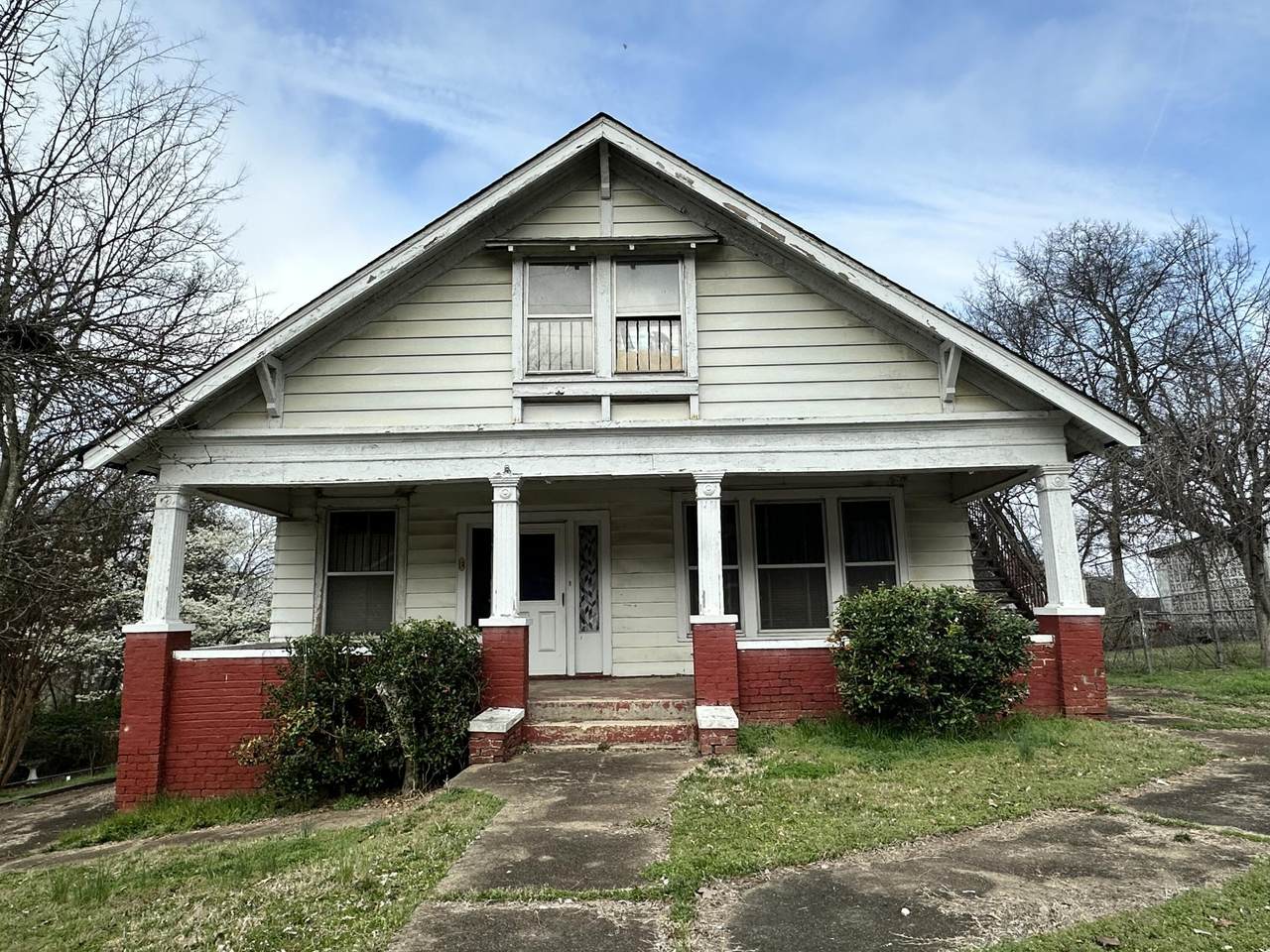 3017 13th Avenue - Photo 1