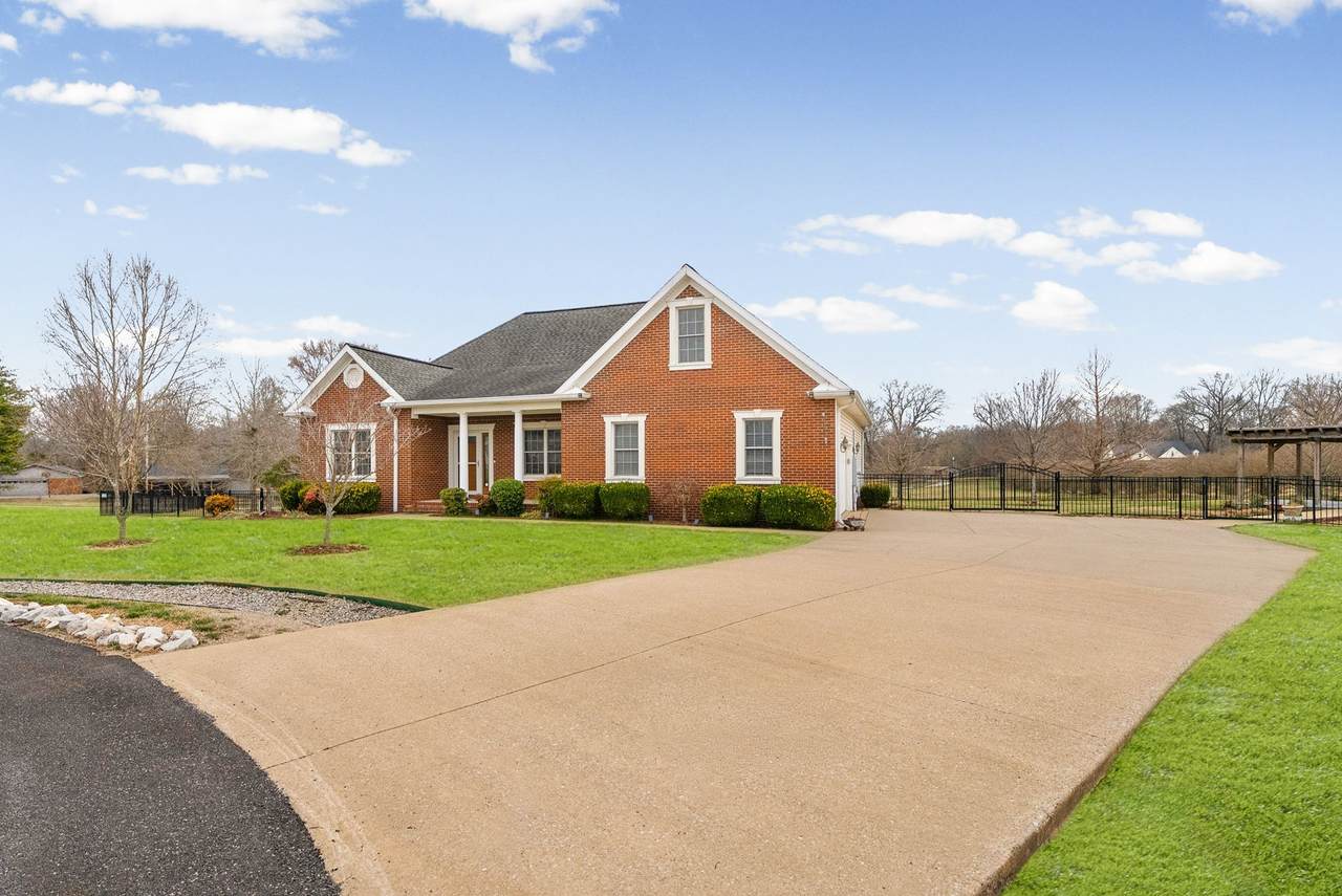 https://bt-photos.global.ssl.fastly.net/nashville/1280_boomver_1_RTC3139272-1.jpg