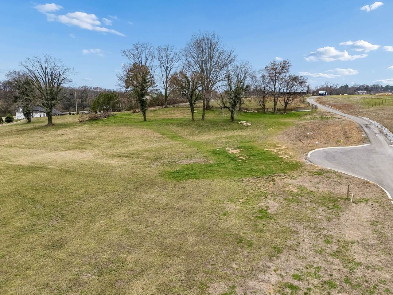 105 Heirloom Ln - Photo 1