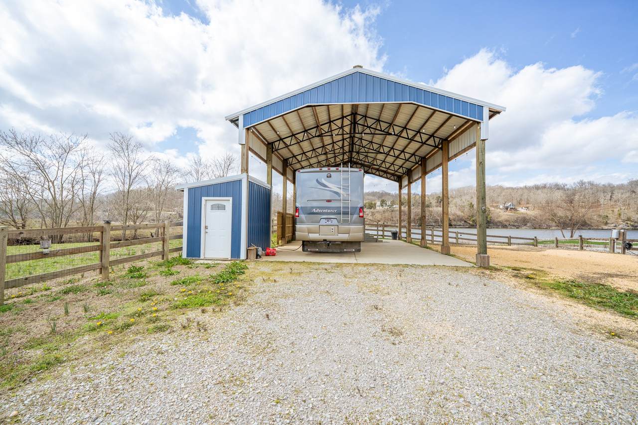 https://bt-photos.global.ssl.fastly.net/nashville/1280_boomver_1_RTC3139507-1.jpg
