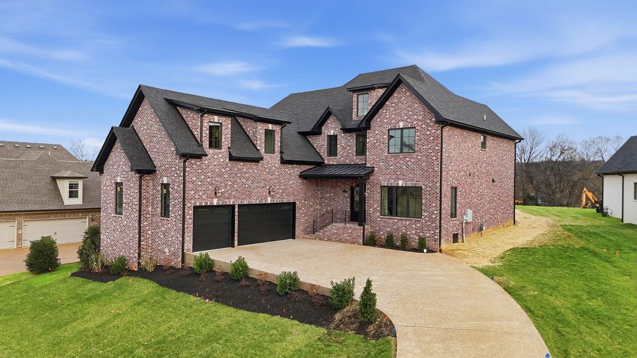 1016 Luxborough Dr - Photo 1