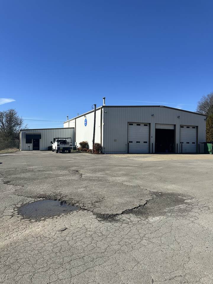 225 Fiberglass Dr - Photo 1