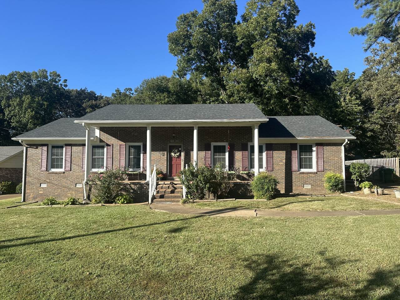 23 Moorewood Dr - Photo 1
