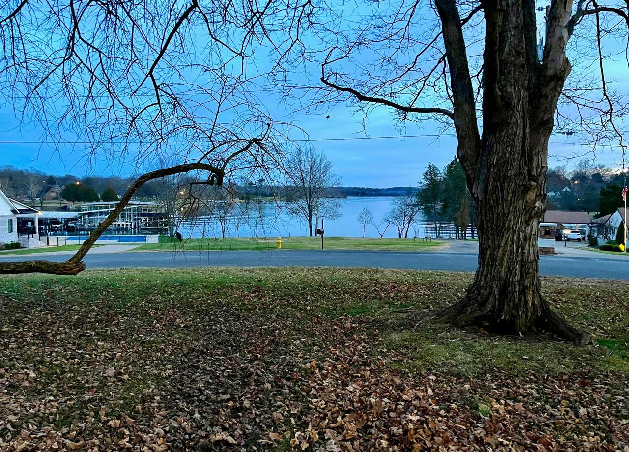 125 Twin Bay Dr - Photo 1