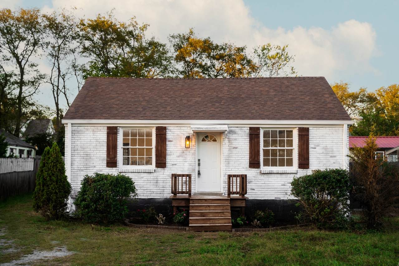337 Harris St - Photo 1