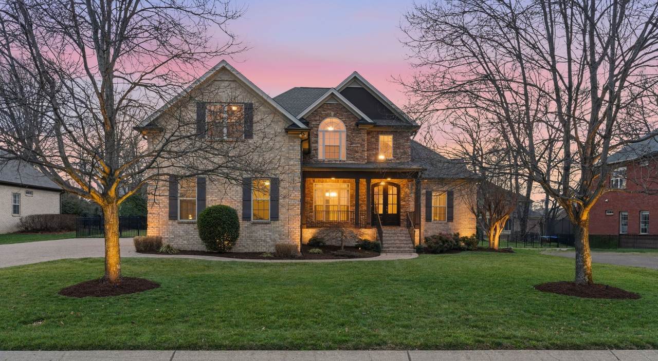 1006 Whispering Wind Way - Photo 1