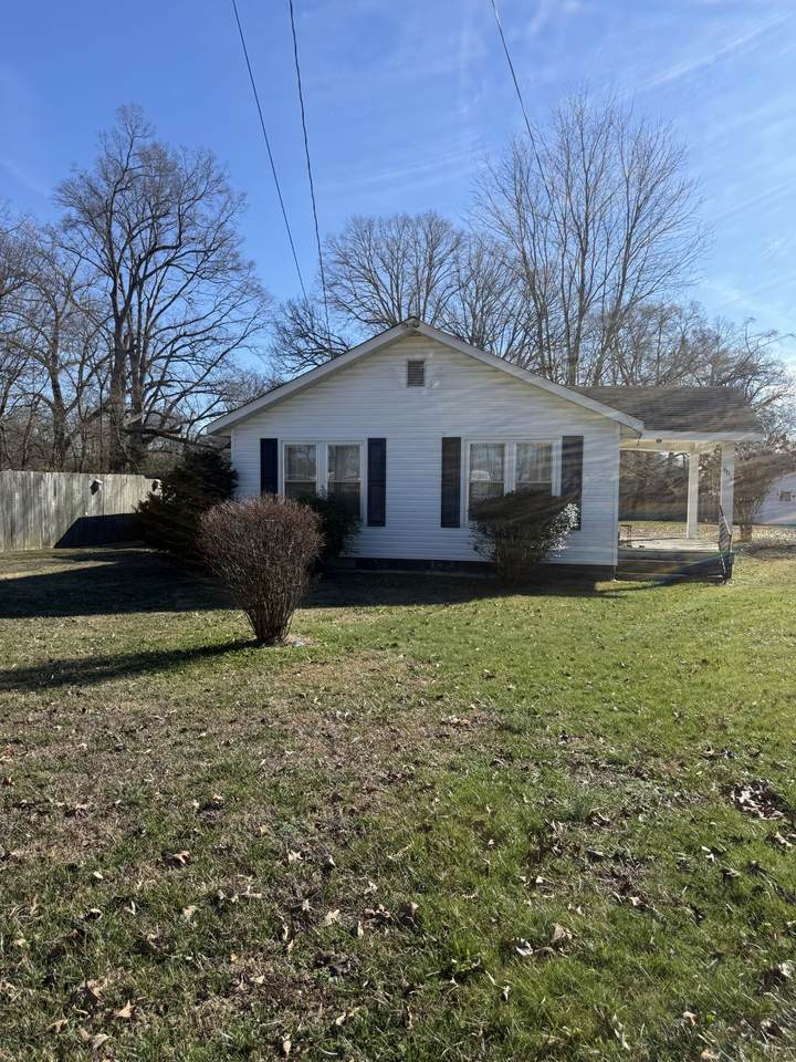604 E Warren St - Photo 1