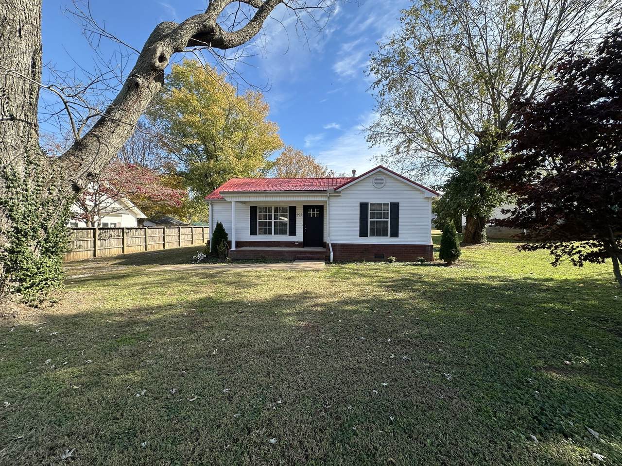 902 S Russell St - Photo 1