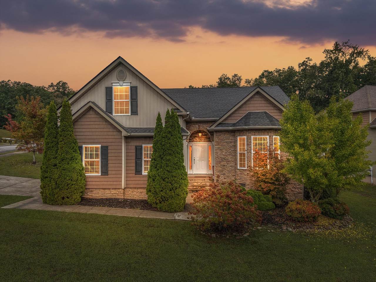 8614 Maple Valley Drive - Photo 1