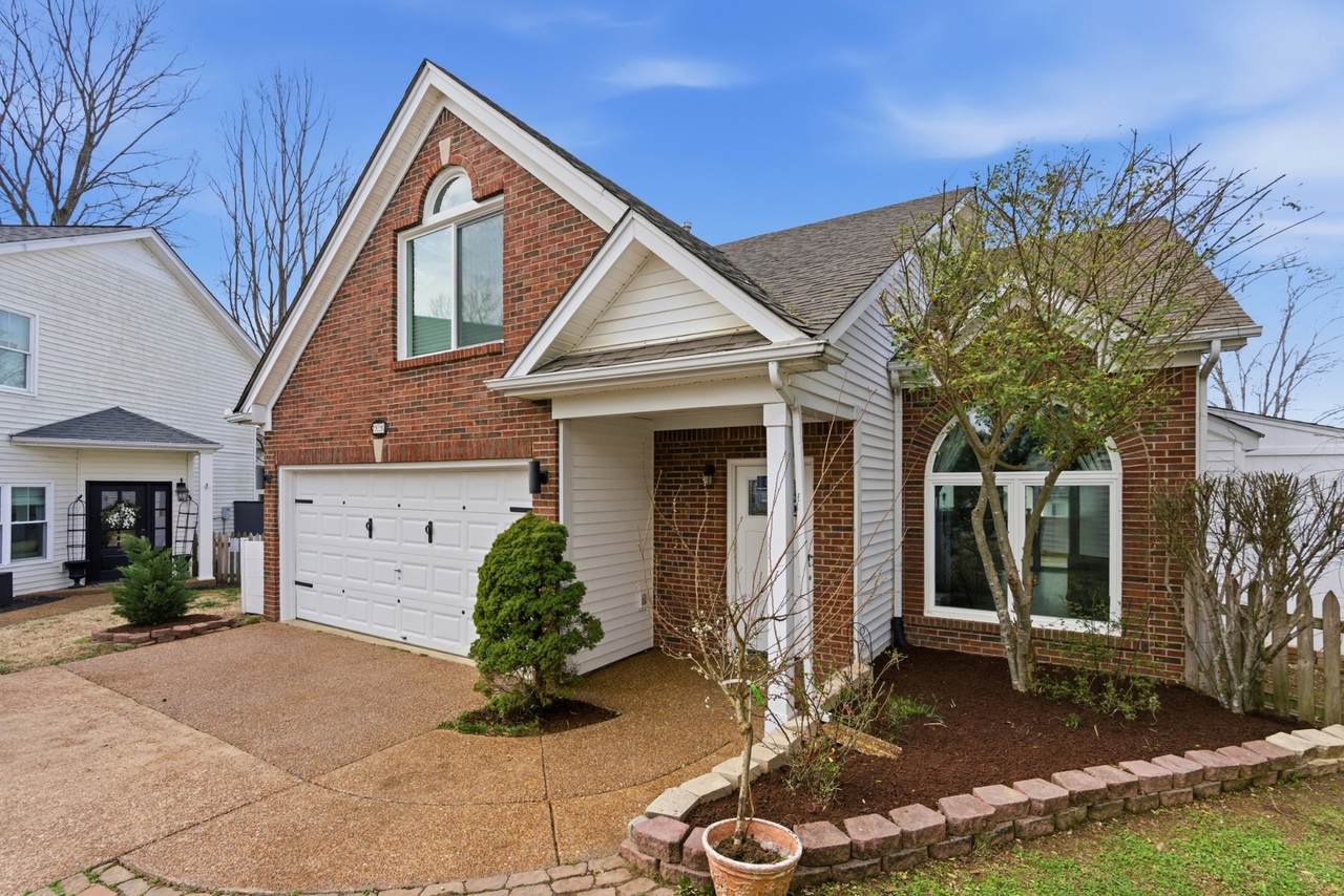 99 Somerton Park - Photo 1