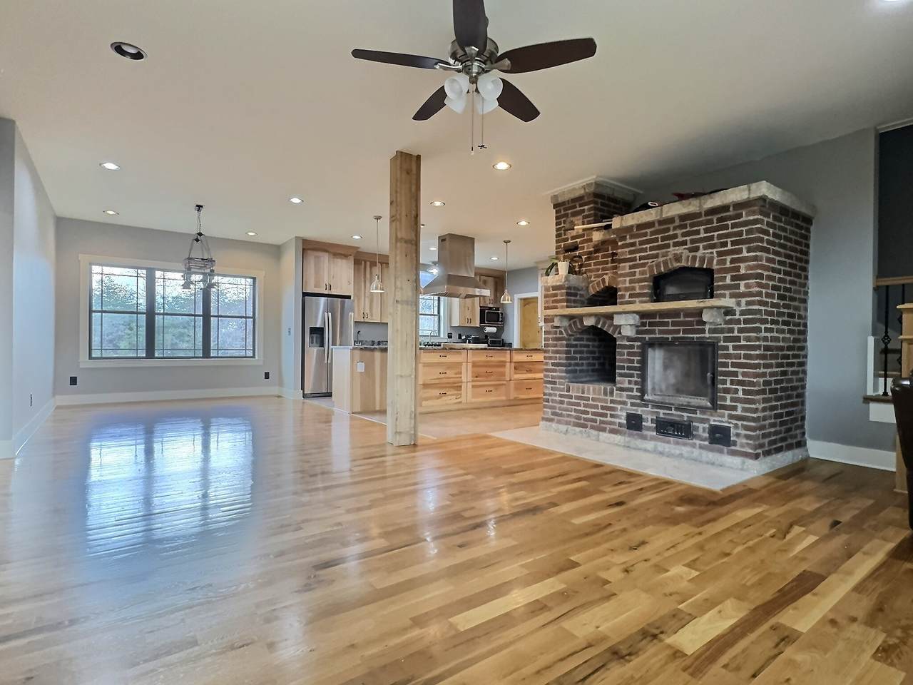 https://bt-photos.global.ssl.fastly.net/nashville/1280_boomver_1_RTC3145313-1.jpg