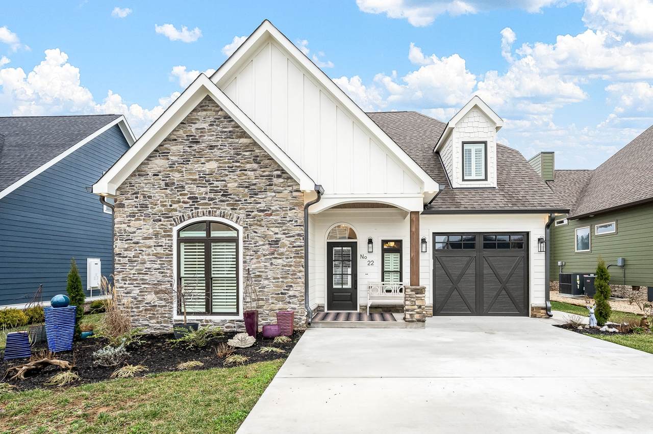 22 Driftwood Ct - Photo 1