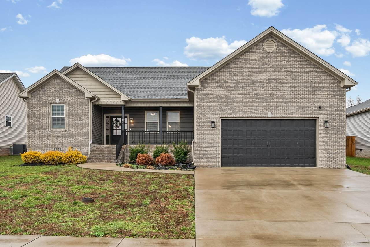 104 Lowell Way - Photo 1