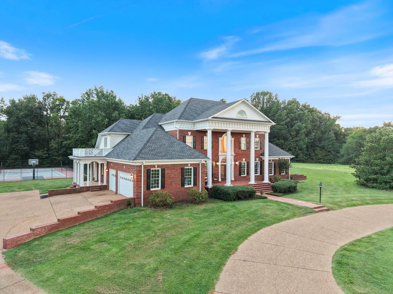 https://bt-photos.global.ssl.fastly.net/nashville/1280_boomver_1_RTC3145826-1.jpg