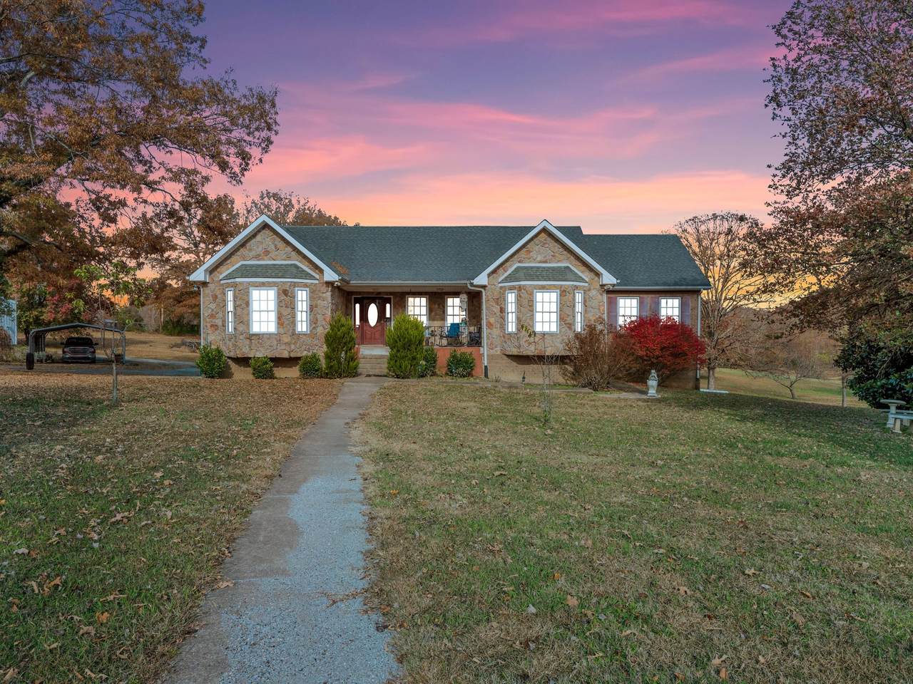 311 Downs Rd - Photo 1