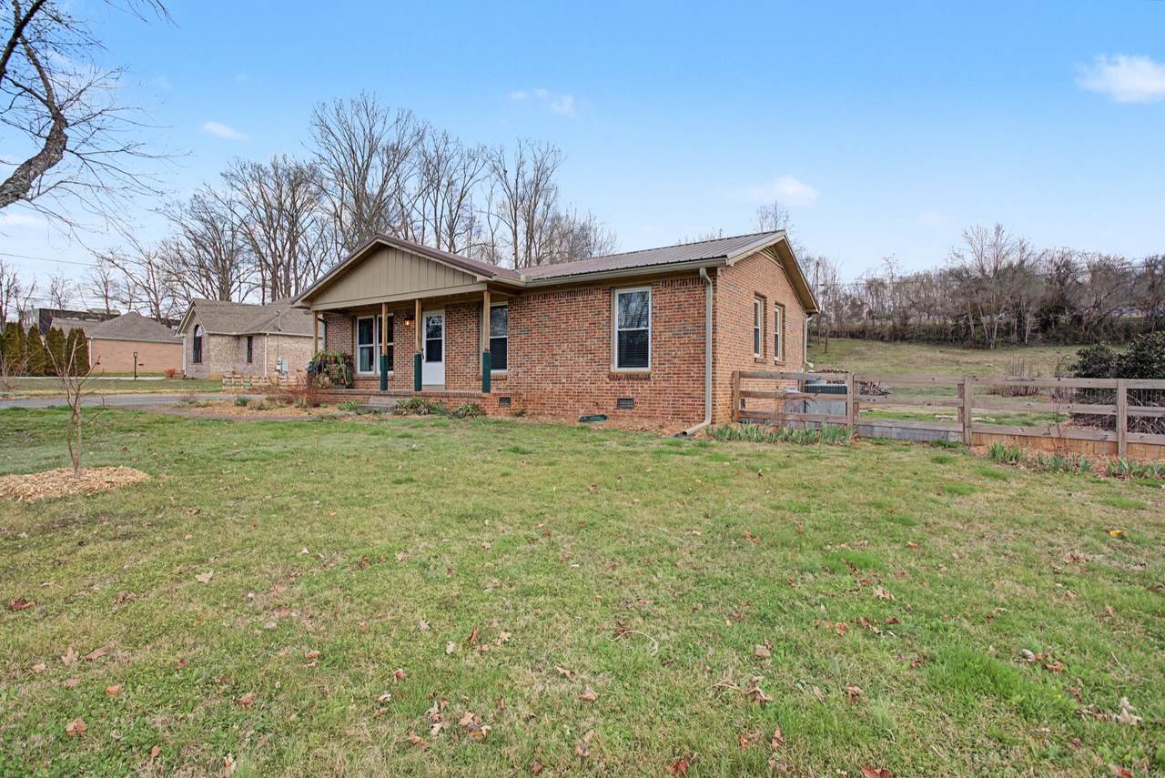 https://bt-photos.global.ssl.fastly.net/nashville/1280_boomver_1_RTC3146198-1.jpg