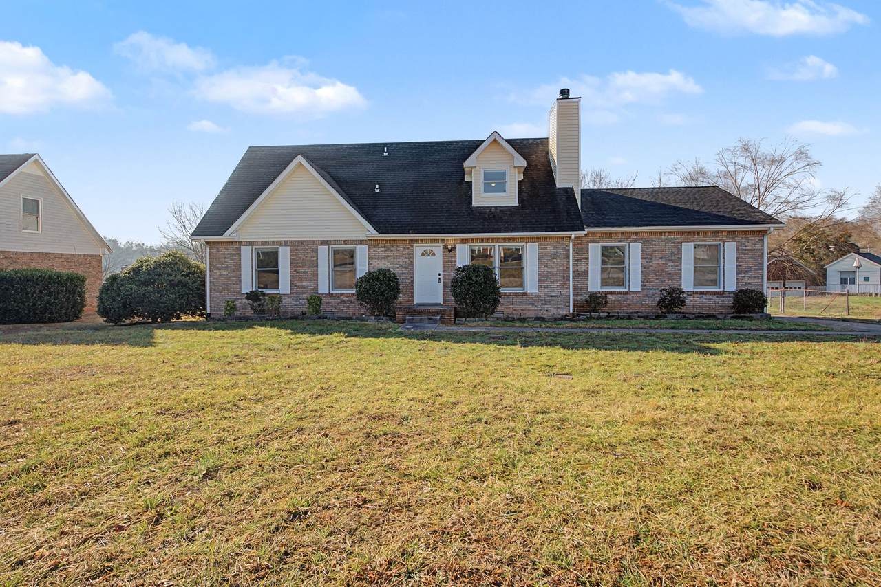 602 Kingston Dr - Photo 1