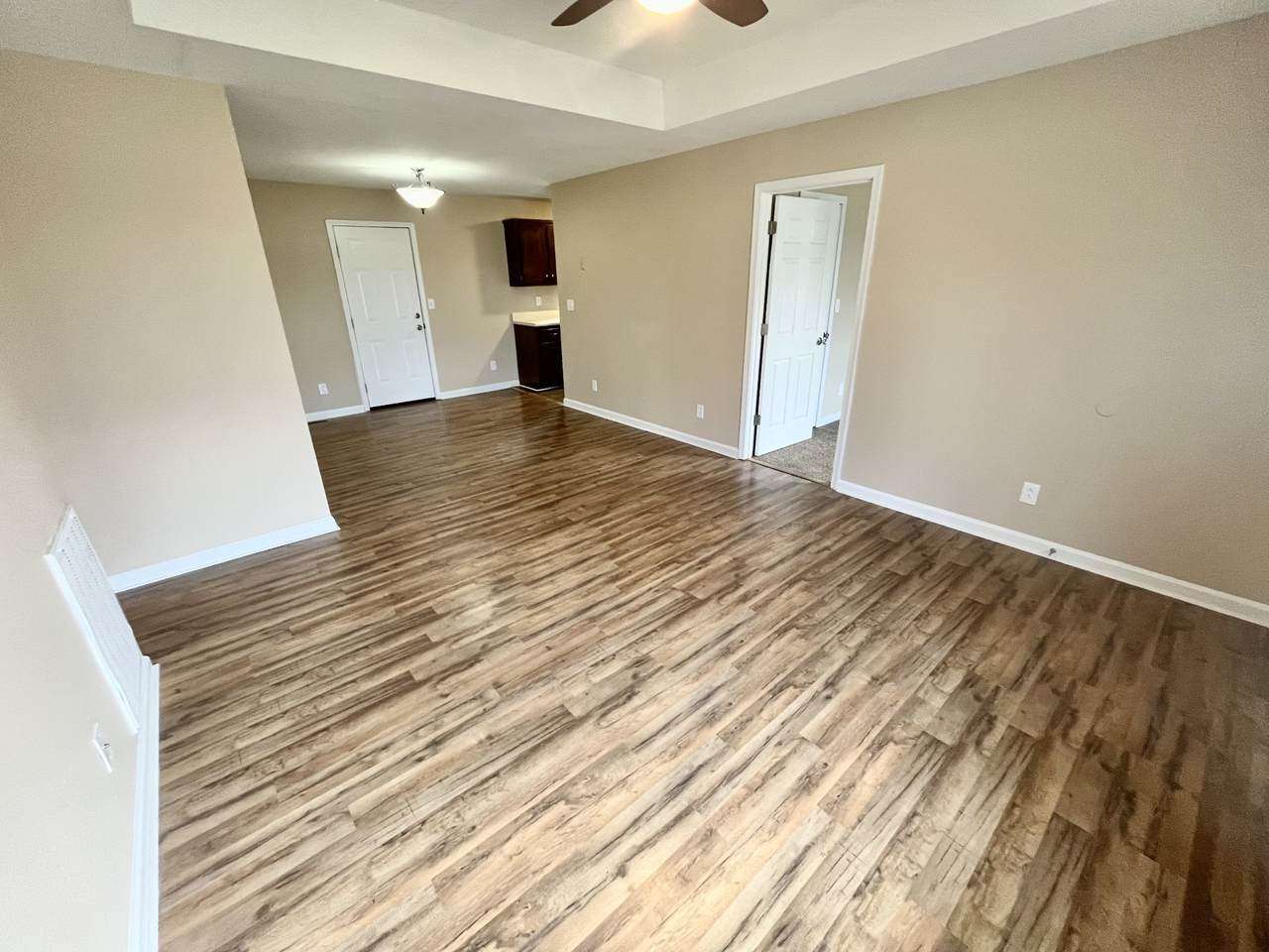 https://bt-photos.global.ssl.fastly.net/nashville/1280_boomver_1_RTC3146556-1.jpg
