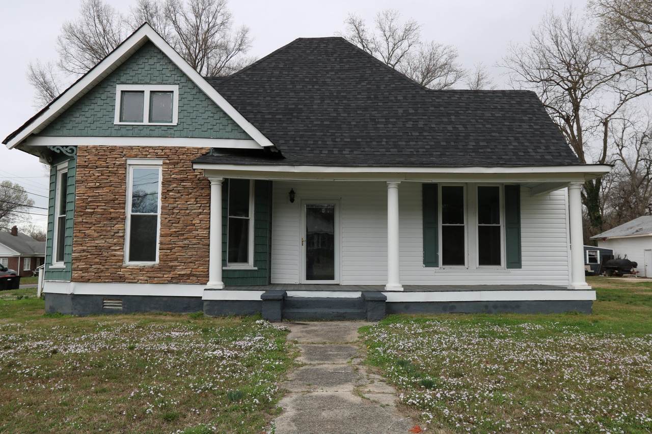 606 N 18th Ave - Photo 1