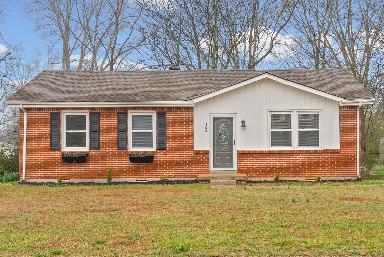 1502 Falcon Dr - Photo 1