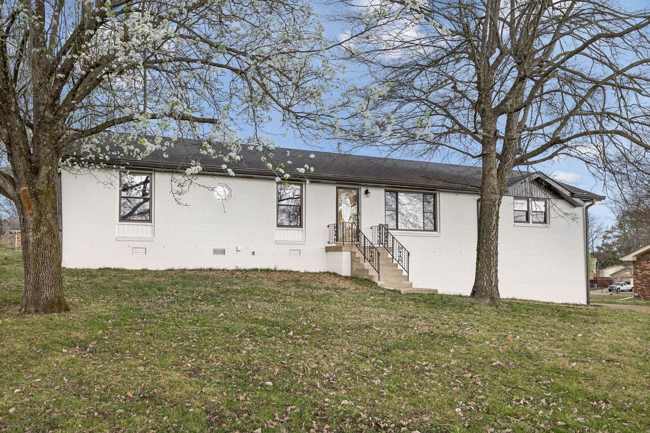 171 New Shackle Island Rd - Photo 1