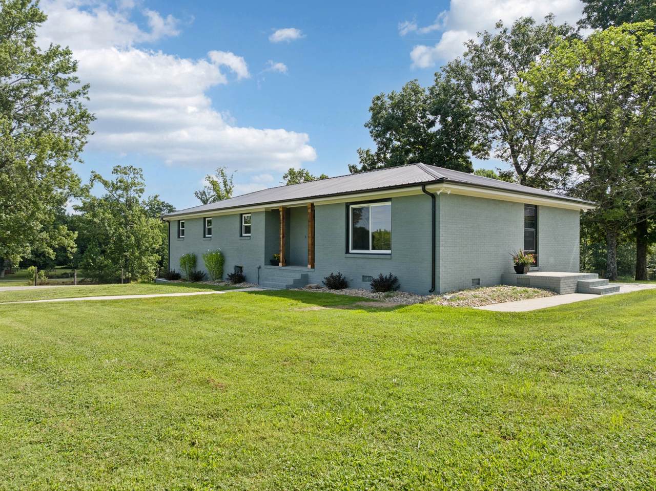460 Grosch Rd - Photo 1