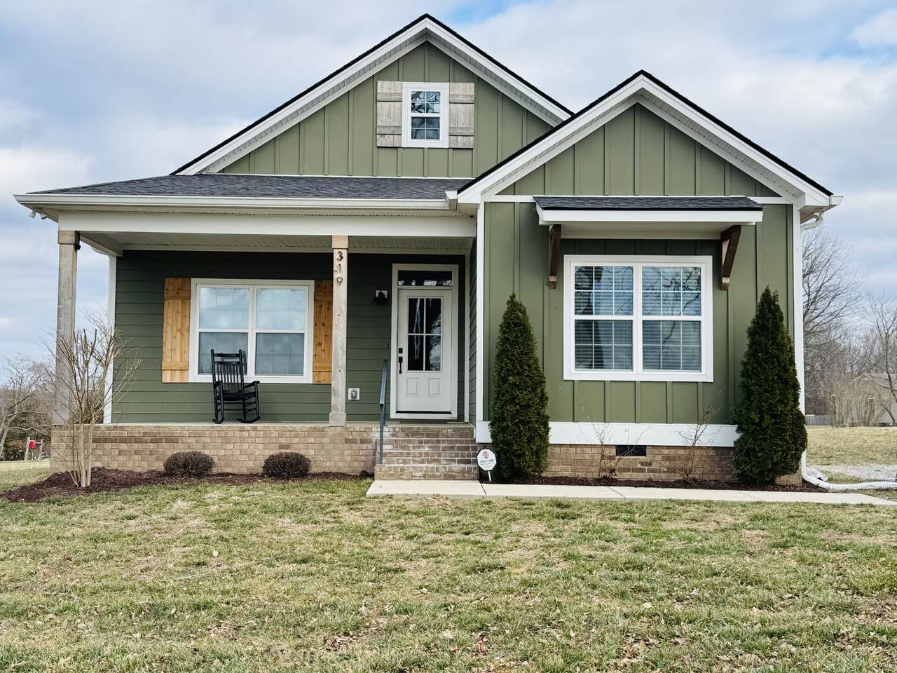 319 Lear Rd - Photo 1
