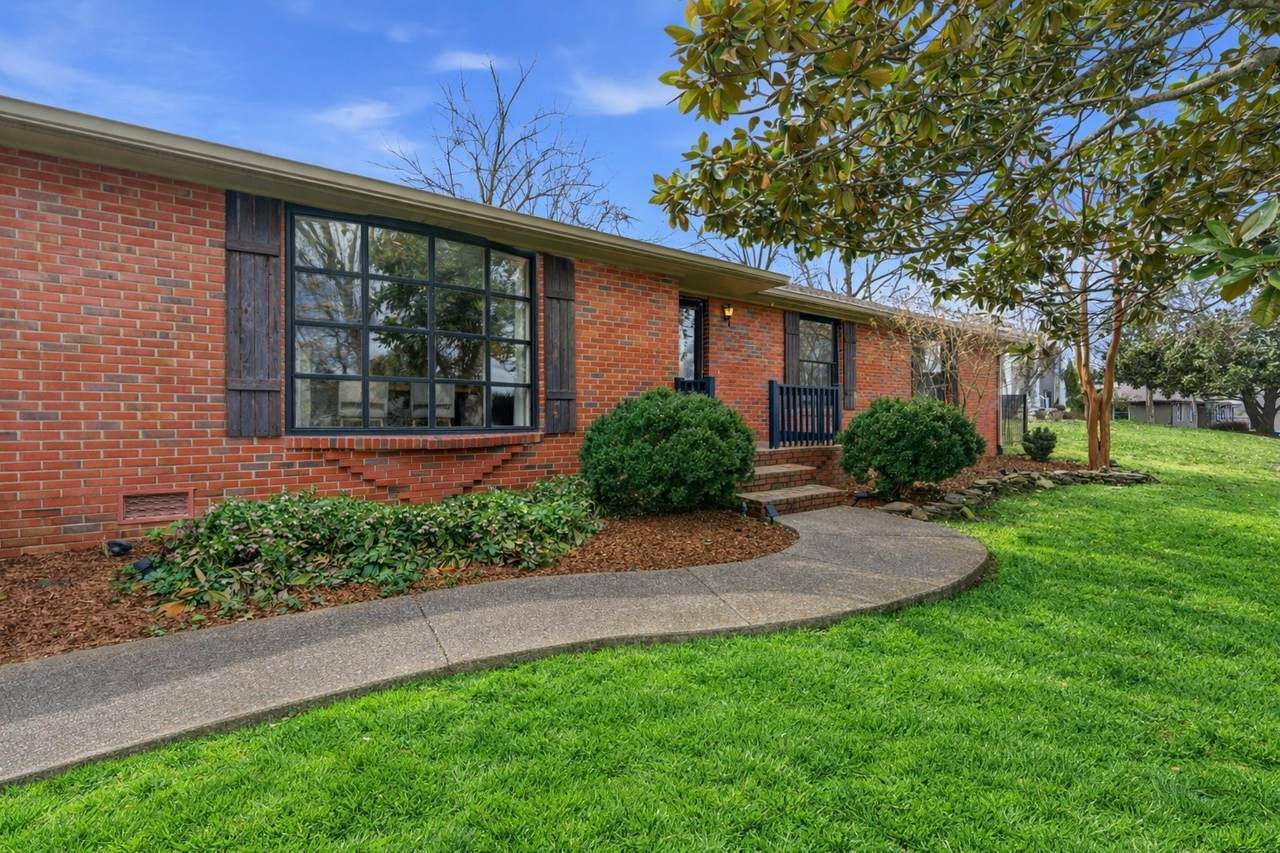 6725 Currywood Dr - Photo 1