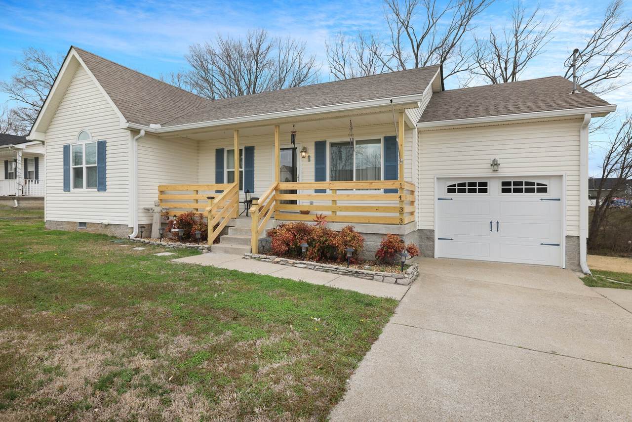 1433 Laurel Oak Dr - Photo 1