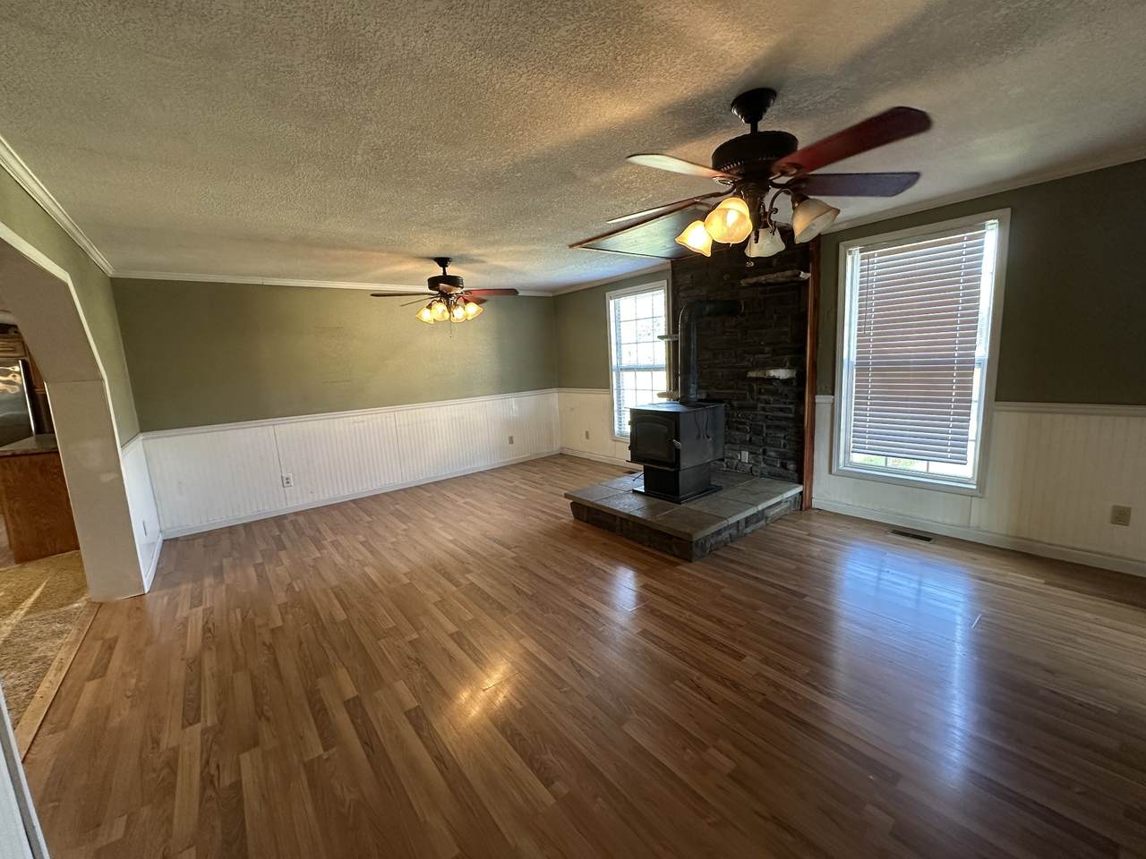 https://bt-photos.global.ssl.fastly.net/nashville/1280_boomver_1_RTC3147416-1.jpg