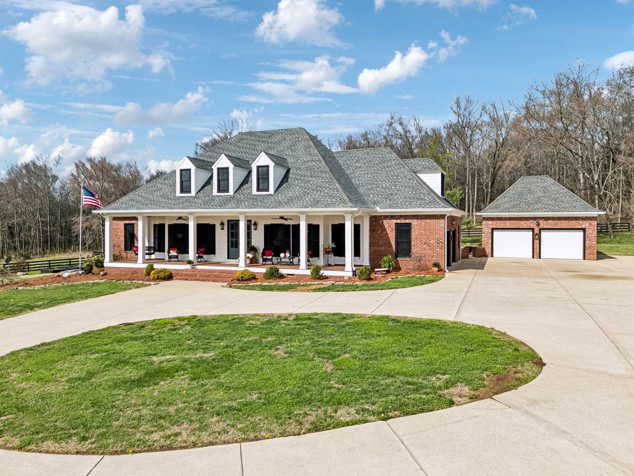 https://bt-photos.global.ssl.fastly.net/nashville/1280_boomver_1_RTC3147428-1.jpg