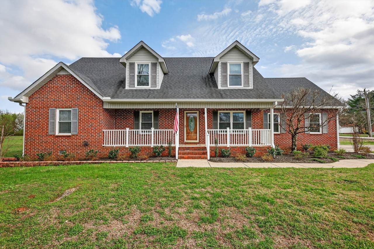 3145 Middleton Dr - Photo 1