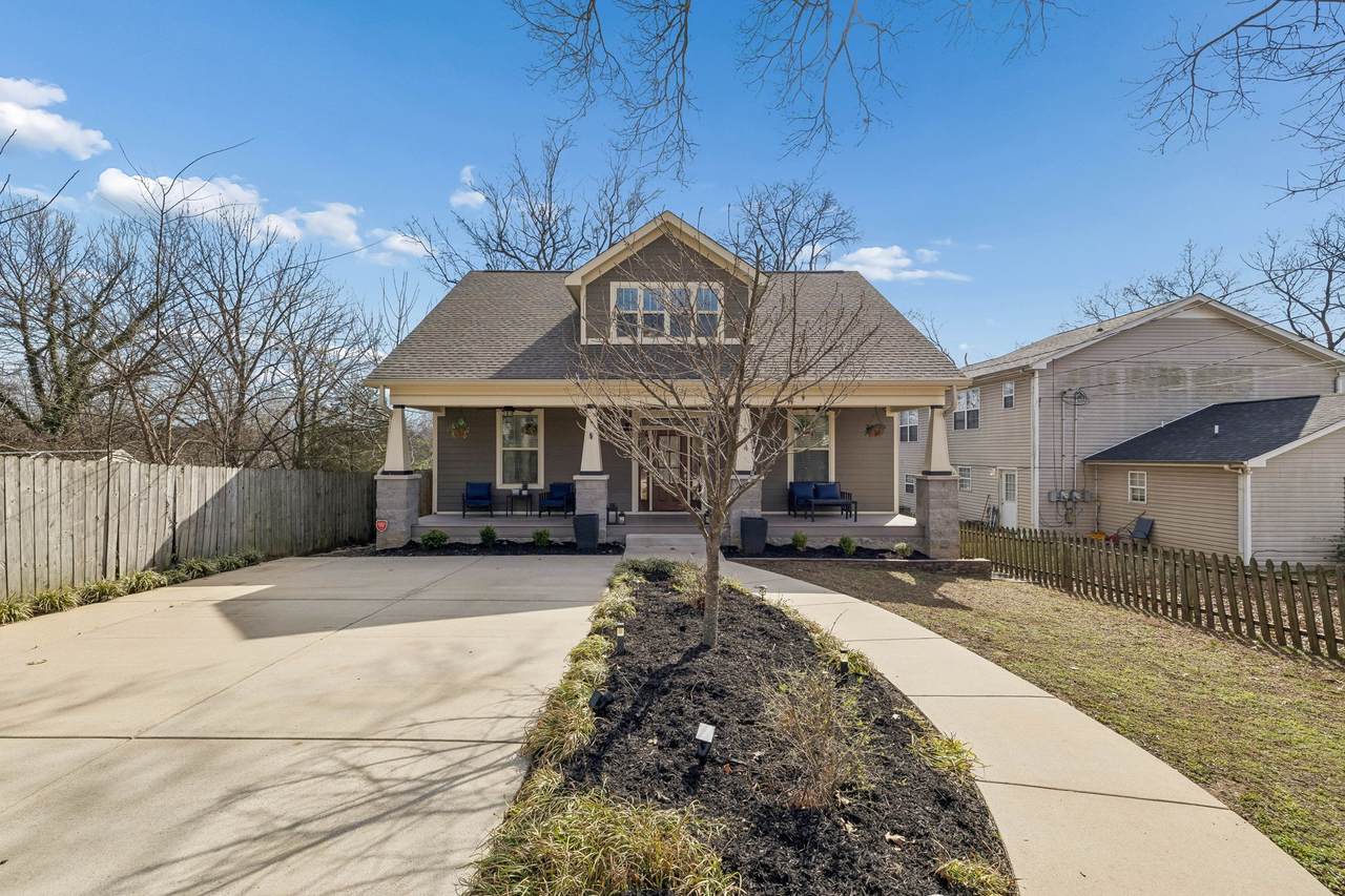 944 West Ave - Photo 1