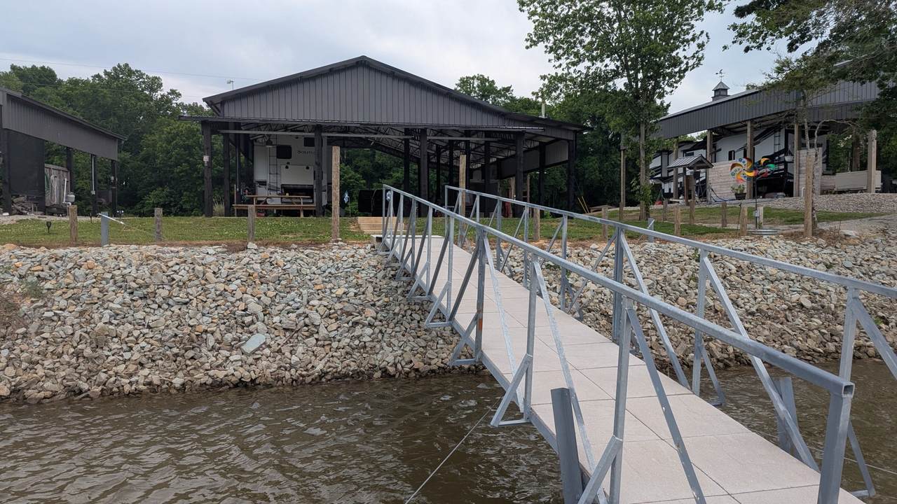 1434 S River Front Dr - Photo 1