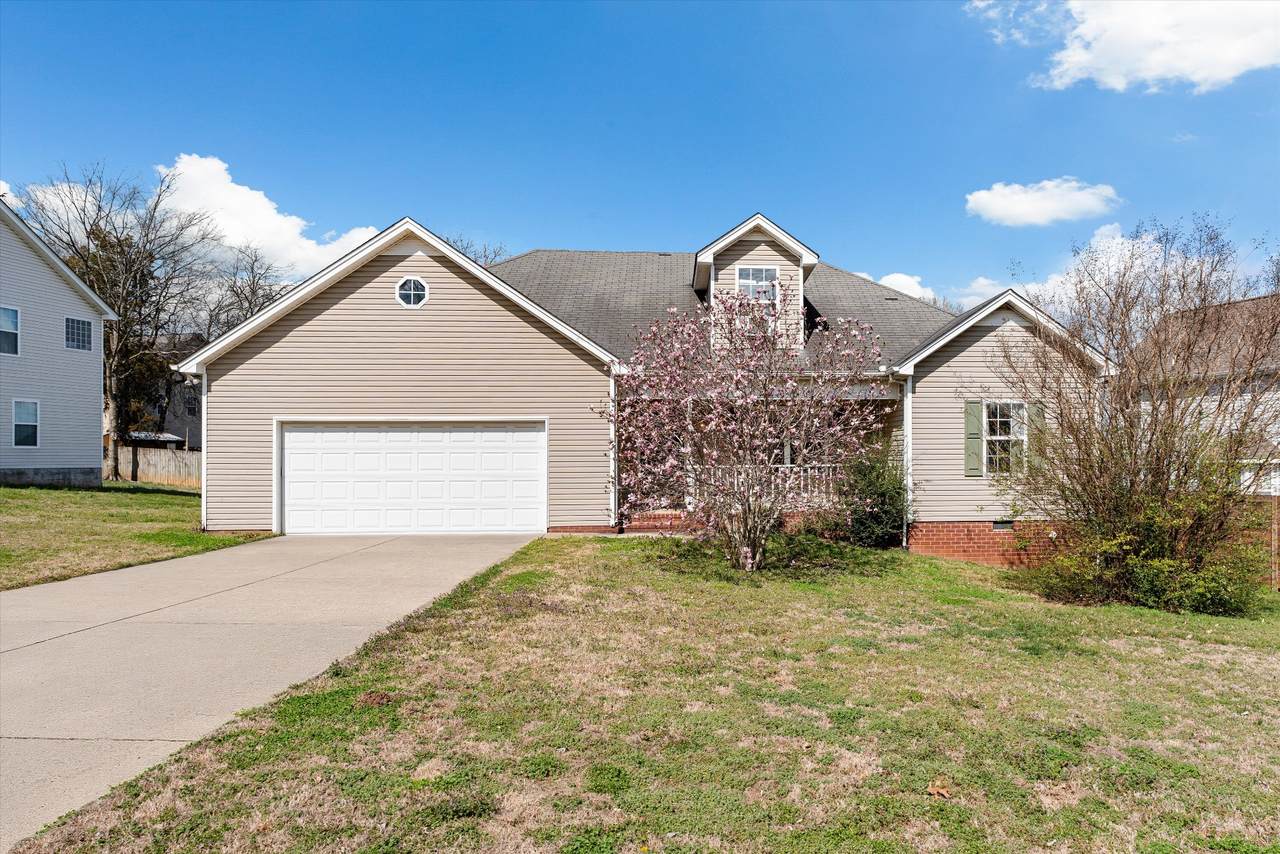 1227 Highland Hills Dr - Photo 1