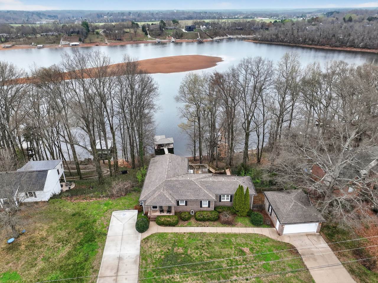 232 Loop Dr - Photo 1
